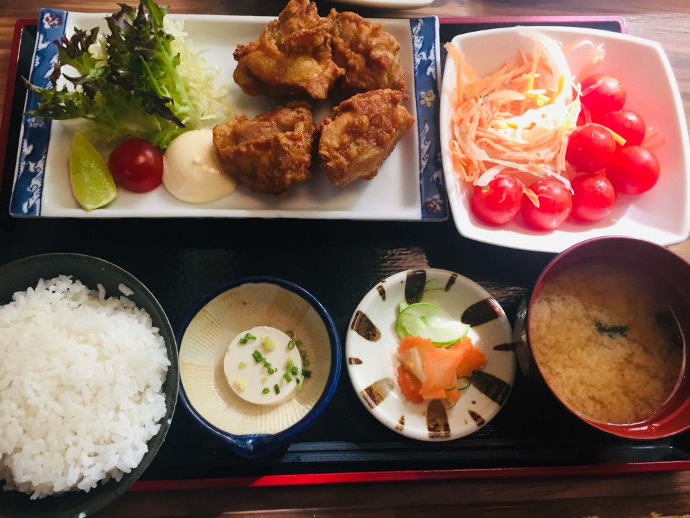 バンコクの明太子食べ放題のお得な九州料理ランチ